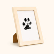 Cadre souvenir premium pour animaux, sans salissure, affichant l’empreinte de patte d’un chien et la photo d’un adorable chiot - vivaessencepet