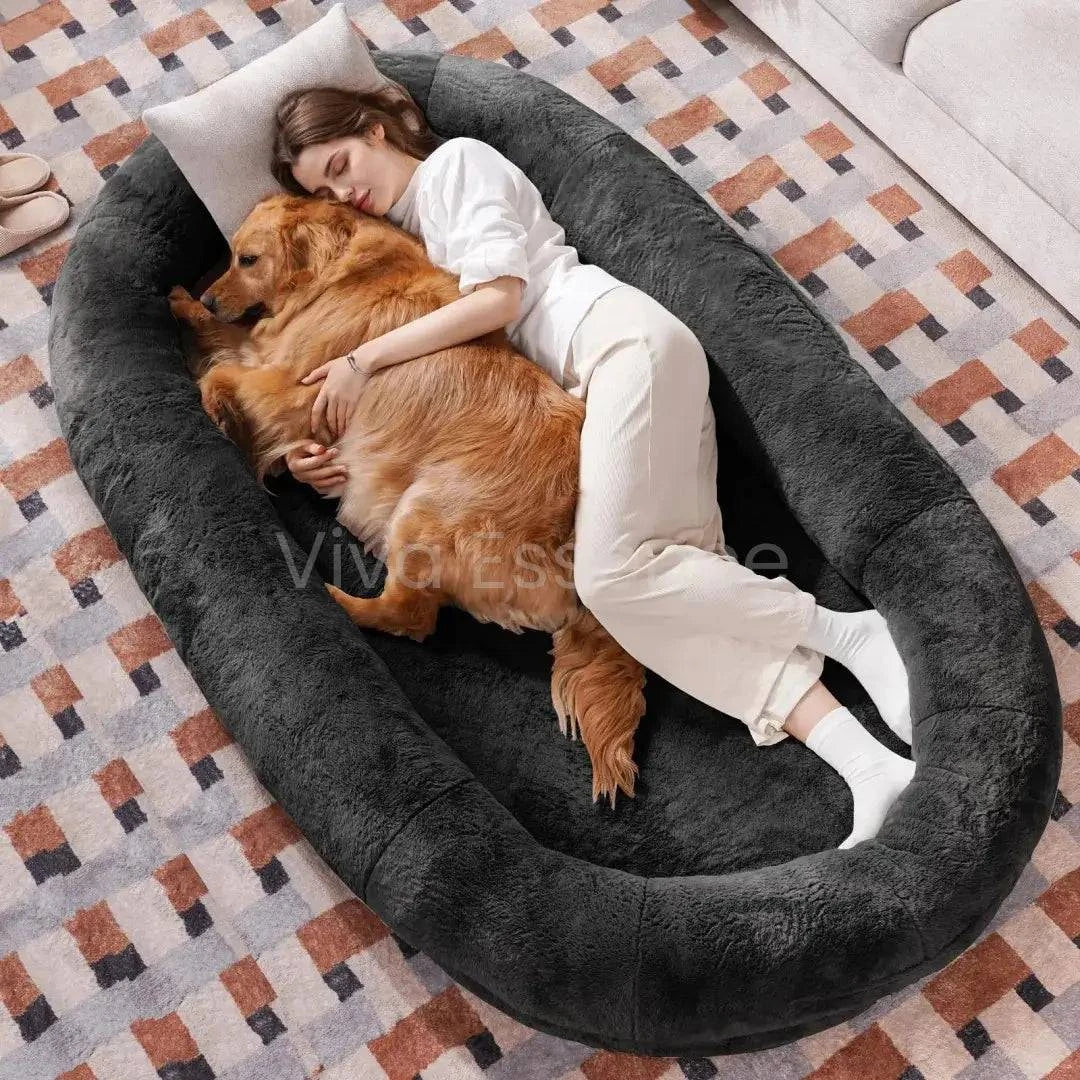 La espuma viscoelástica de alta densidad de esta cama sobredimensionada para mascotas proporciona soporte ortopédico para ti y tu perro - vivaessencepet