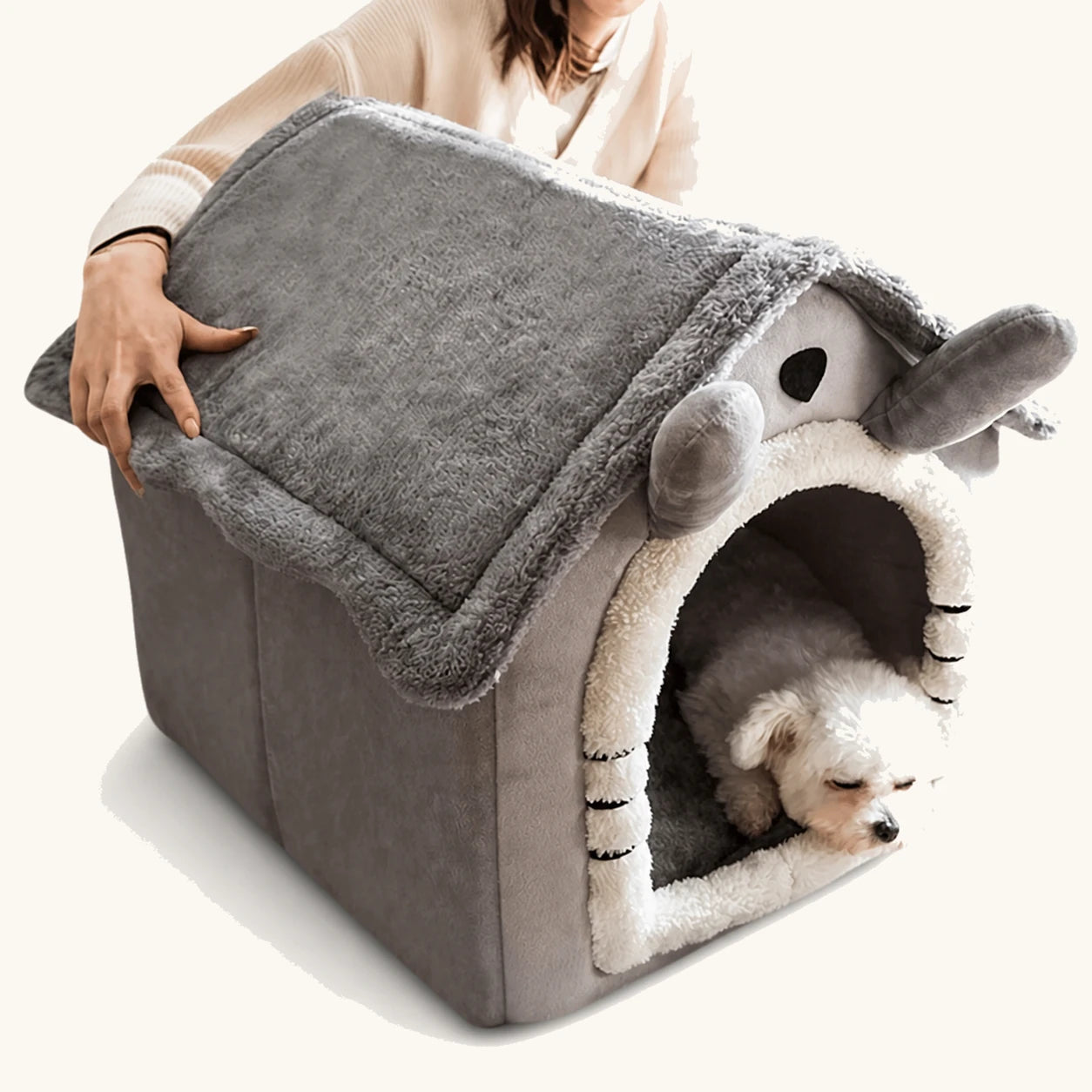 Casita de felpa plegable para mascotas, preparada como un acogedor refugio para gatos